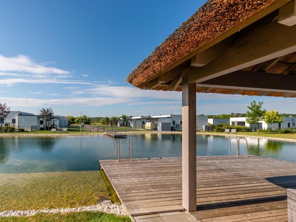 Apartment With Pool, Roof Terrace, Garden Zsira 외부 사진